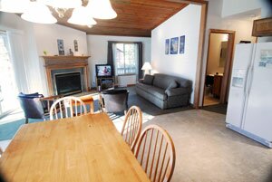 1050D - Lake Pointe Home